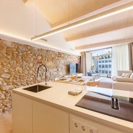 Bravissimo Ballesteries Penthouse, Monthly Apartment Girona